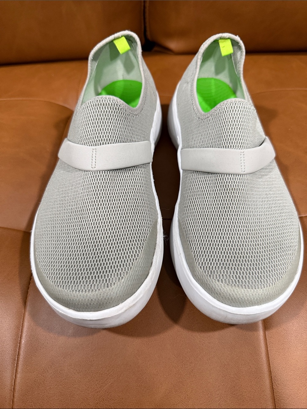 OOFOS Women's Slip-On Flats in Light Gray with Green Lining